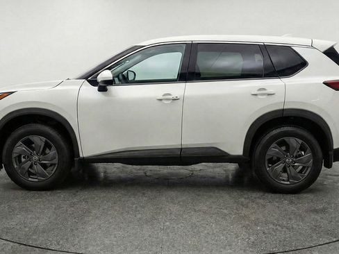 Used 2025 Nissan Rogue SV AWD/4WD image 5