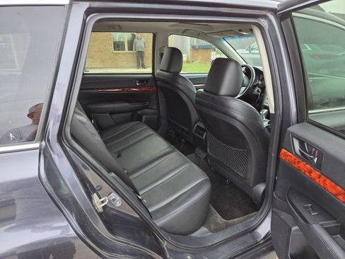 Used 2011 Subaru Outback 3.6R Limited image 15