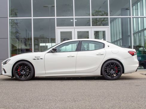 Used 2024 Maserati Ghibli Modena Q4 AWD/4WD image 7