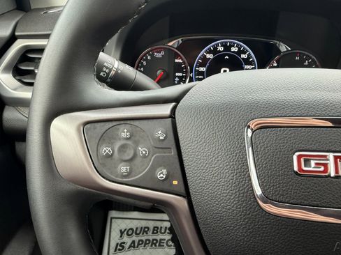 Used 2023 GMC Acadia AT4 w/ Technology Package image 30