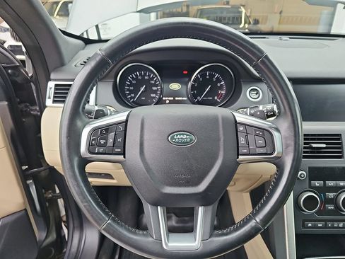 Used 2016 Land Rover Discovery Sport HSE AWD/4WD image 16
