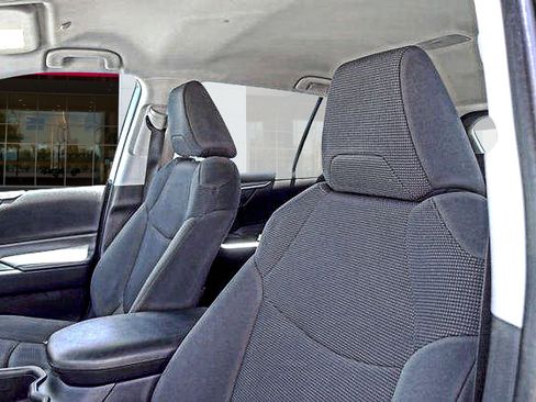 Used 2024 Toyota RAV4 LE AWD/4WD image 10