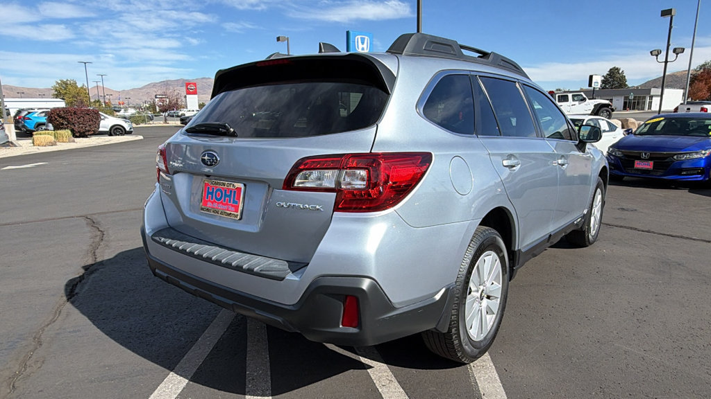 Used 2018 Subaru Outback 2.5i Premium AWD/4WD image 3