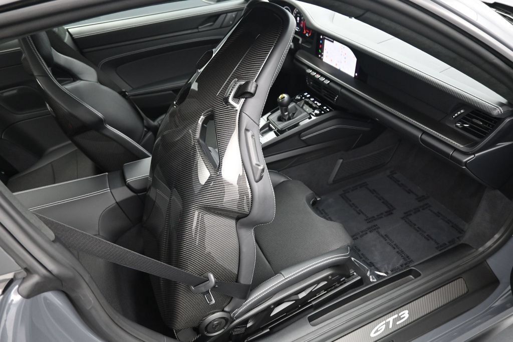 Certified 2026 Porsche 911 GT3 RWD image 32