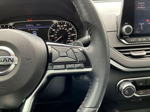 Used 2019 Nissan Altima 2.5 SR w/ SR Premium Package image 14