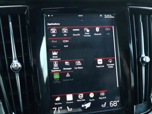 Used 2017 Volvo V90 T6 Cross Country image 24