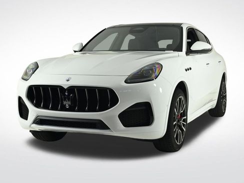 Used 2025 Maserati Grecale GT image 1