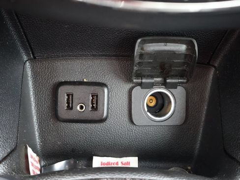 Used 2019 Chevrolet Cruze LT w/ Sun And Sound Package FWD image 28