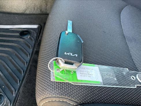 Certified 2023 Kia Forte LXS image 18