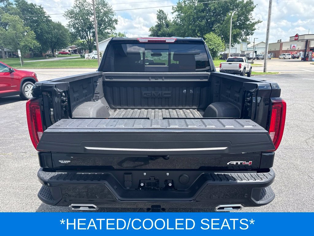 Used 2025 GMC Sierra 1500 AT4 w/ AT4 Premium Package AWD/4WD image 9