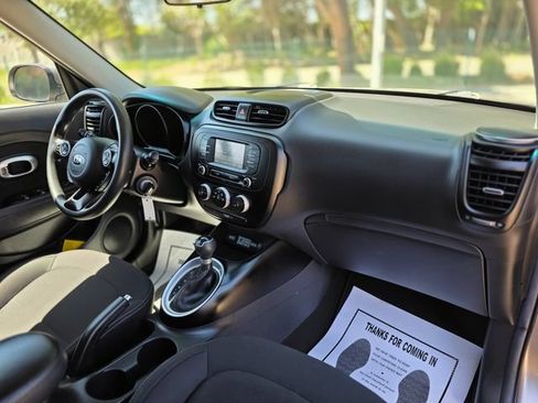 Used 2017 Kia Soul w/ Convenience Package FWD image 31