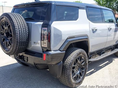 Used 2025 GMC Hummer EV 2X AWD/4WD image 9
