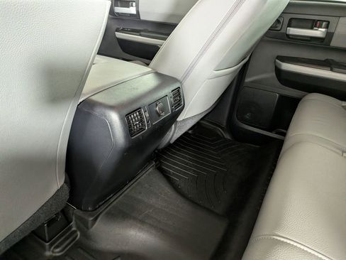 Used 2020 Toyota Tundra Limited w/ Limited Premium Package AWD/4WD image 34