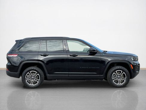 Used 2022 Jeep Grand Cherokee Trailhawk image 8
