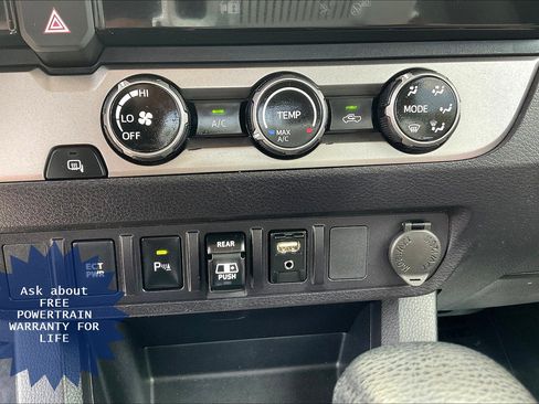 Used 2018 Toyota Tacoma SR5 RWD image 33