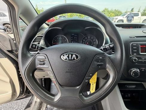 Used 2015 Kia Forte LX FWD image 9