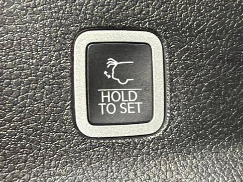 Used 2024 Jeep Wagoneer L Series II w/ Flexible Seating Group AWD/4WD image 20