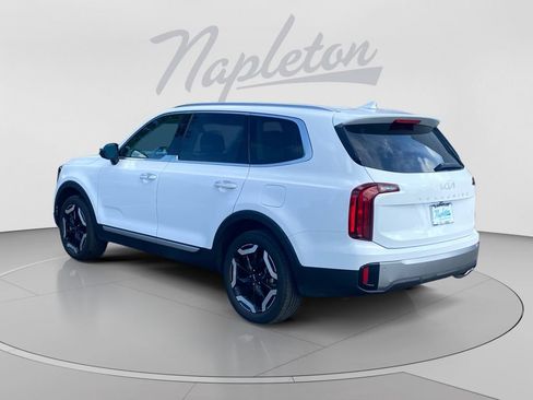 Used 2025 Kia Telluride S FWD image 3
