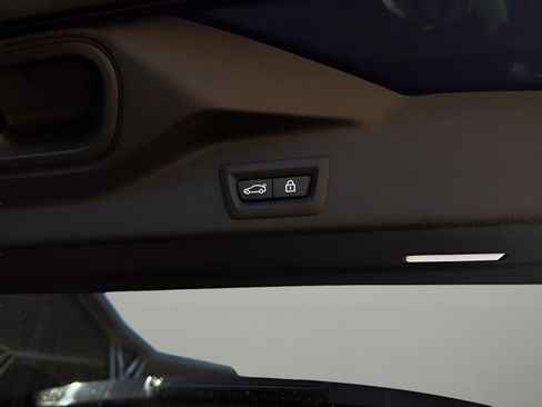 Used 2019 BMW X5 xDrive40i w/ Premium Package 2 image 32