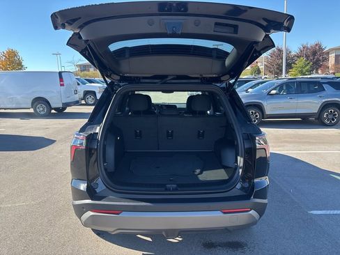 Used 2026 Chevrolet Equinox LT w/ Midnight Edition image 12