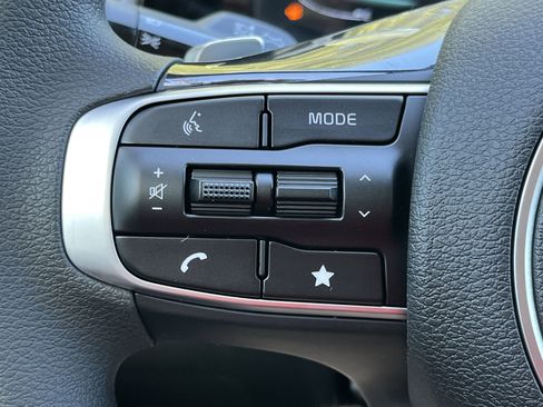 New 2025 Kia Sportage LX image 14