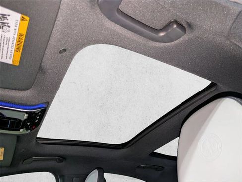 New 2026 Mercedes-Benz E 53 AMG e 4MATIC Sedan image 17