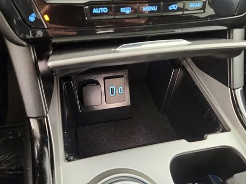 Used 2022 Ford Explorer ST-Line w/ Class IV Trailer Tow Package image 19