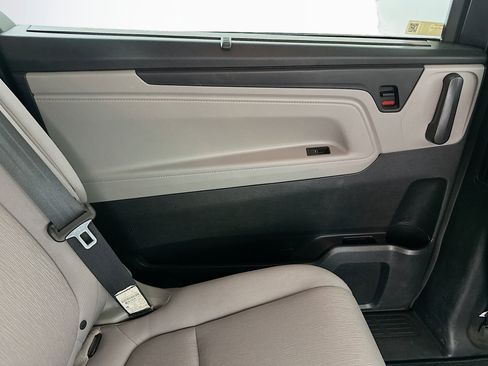 Used 2018 Honda Odyssey EX image 25