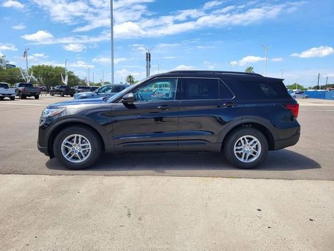 New 2026 Ford Explorer Active w/ Active Comfort Package RWD image 9