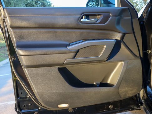 Used 2022 Nissan Pathfinder SL image 12