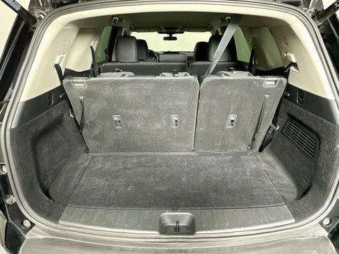 Used 2025 Nissan Pathfinder SV FWD image 29