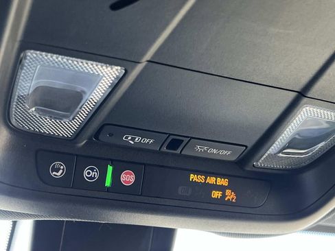 Used 2022 Chevrolet Equinox RS w/ Infotainment Package image 24