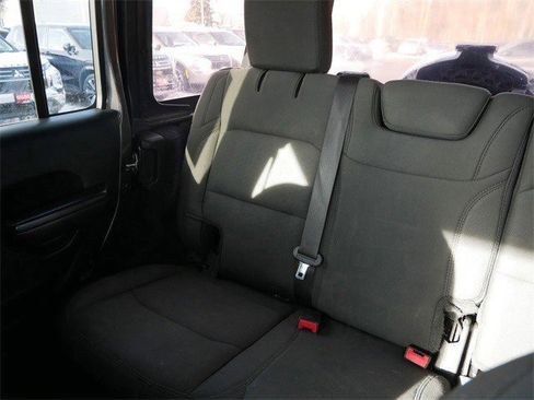 Used 2019 Jeep Wrangler Unlimited Sport S image 13