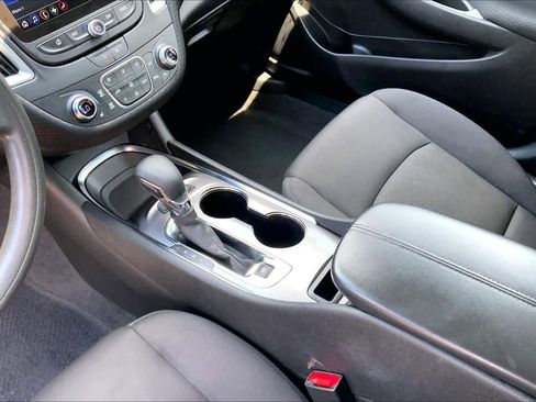 Used 2024 Chevrolet Malibu LT FWD image 17
