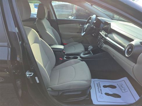 Used 2021 Kia Forte LXS FWD image 13