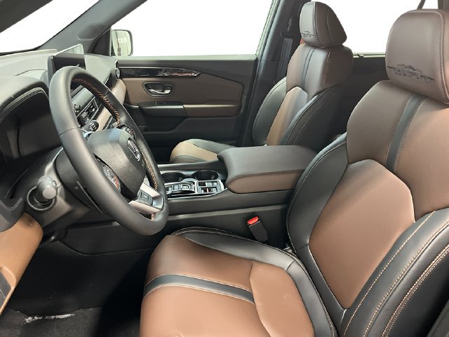 New 2026 Honda Pilot TrailSport image 13