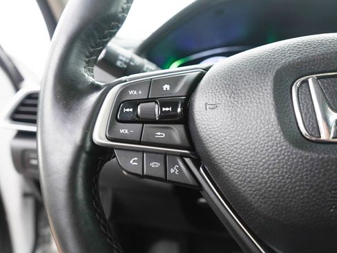 Used 2020 Honda Accord Touring image 25