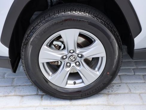 Used 2024 Toyota RAV4 XLE AWD/4WD image 41