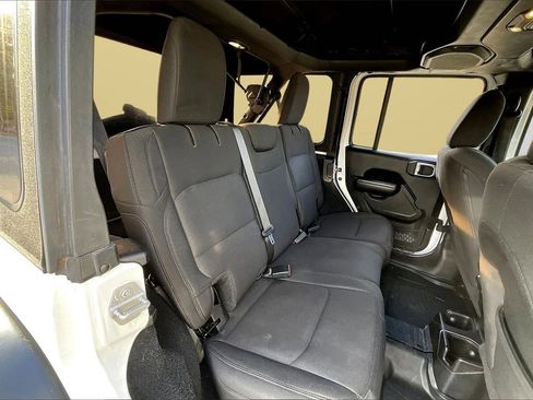 Used 2019 Jeep Wrangler Unlimited Sport S image 22