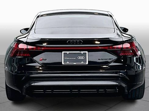 Used 2022 Audi RS e-tron GT image 5