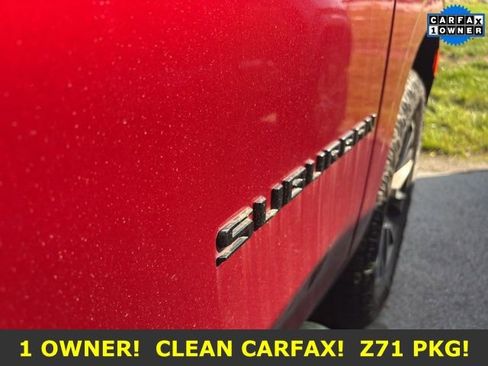 Used 2024 Chevrolet Suburban Z71 image 10