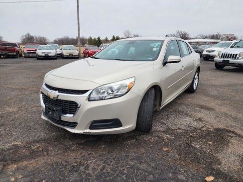 Used 2015 Chevrolet Malibu LT w/ Power Convenience Package image 11