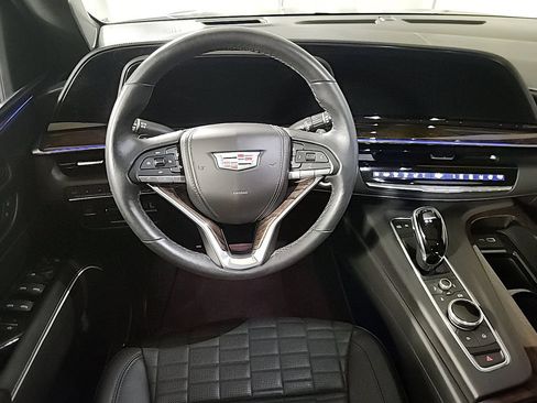 Used 2021 Cadillac Escalade Premium Luxury Platinum AWD/4WD image 16