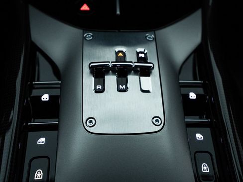 Certified 2025 Ferrari Purosangue AWD/4WD image 26