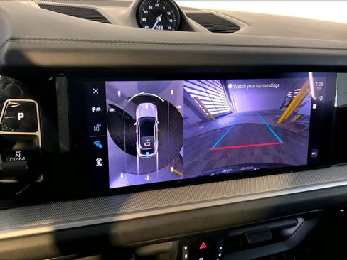 Used 2024 Porsche Cayenne Coupe image 31