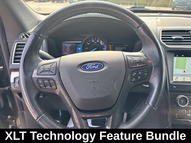 Used 2017 Ford Explorer XLT w/ Equipment Group 202A AWD/4WD image 16