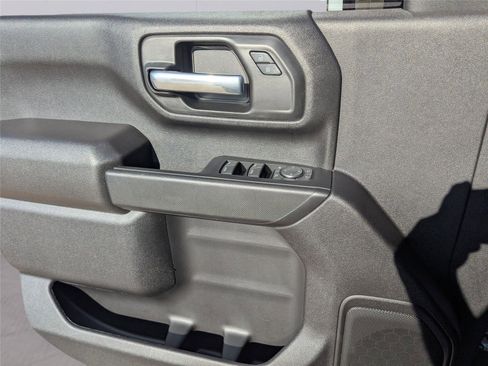 Used 2026 Chevrolet Silverado 2500 Custom w/ Custom Value Package image 25