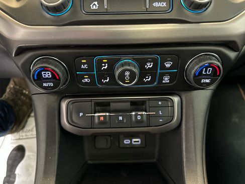 Used 2023 GMC Acadia AT4 AWD/4WD image 19