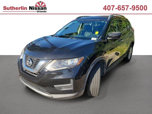 Used 2017 Nissan Rogue SV FWD image 1