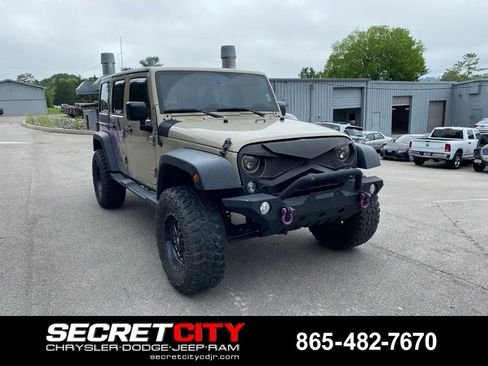 Used 2018 Jeep Wrangler Unlimited Sport S AWD/4WD image 3
